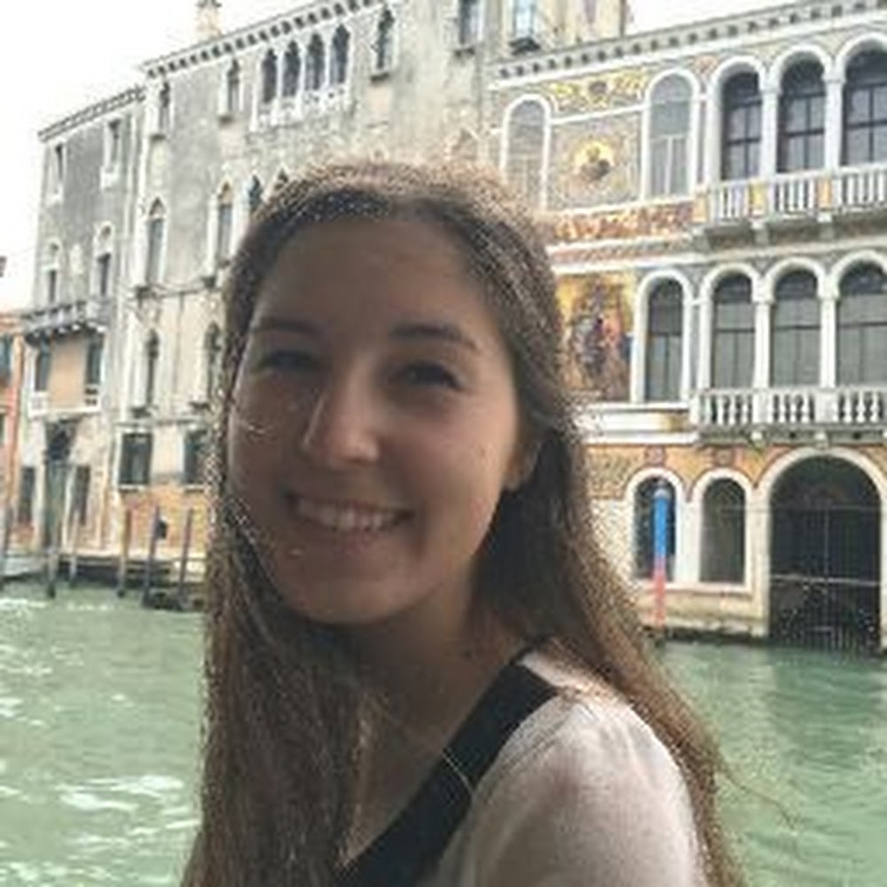 Meet your Posher, Courtney